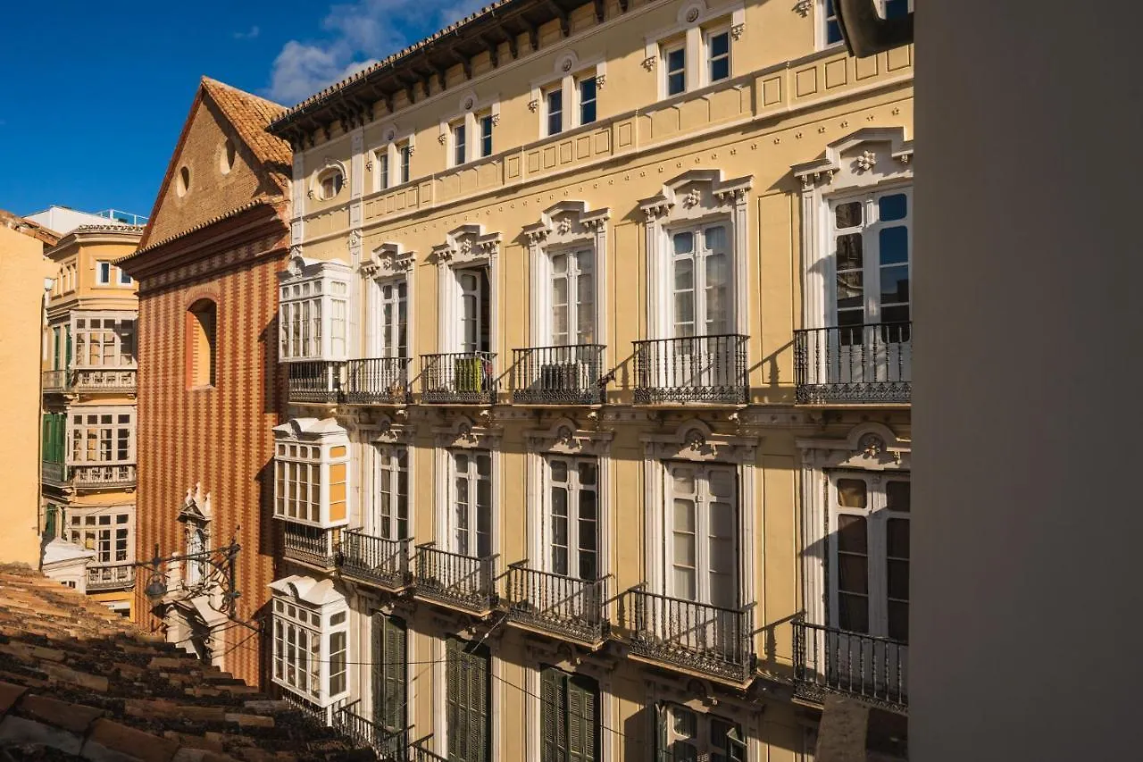 Debambu Suites مالقة