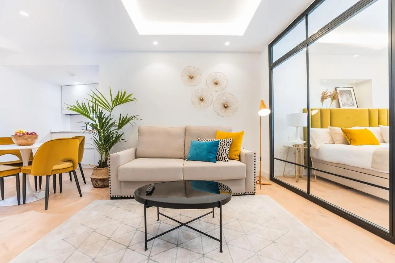 Debambu Suites Malaga Spain