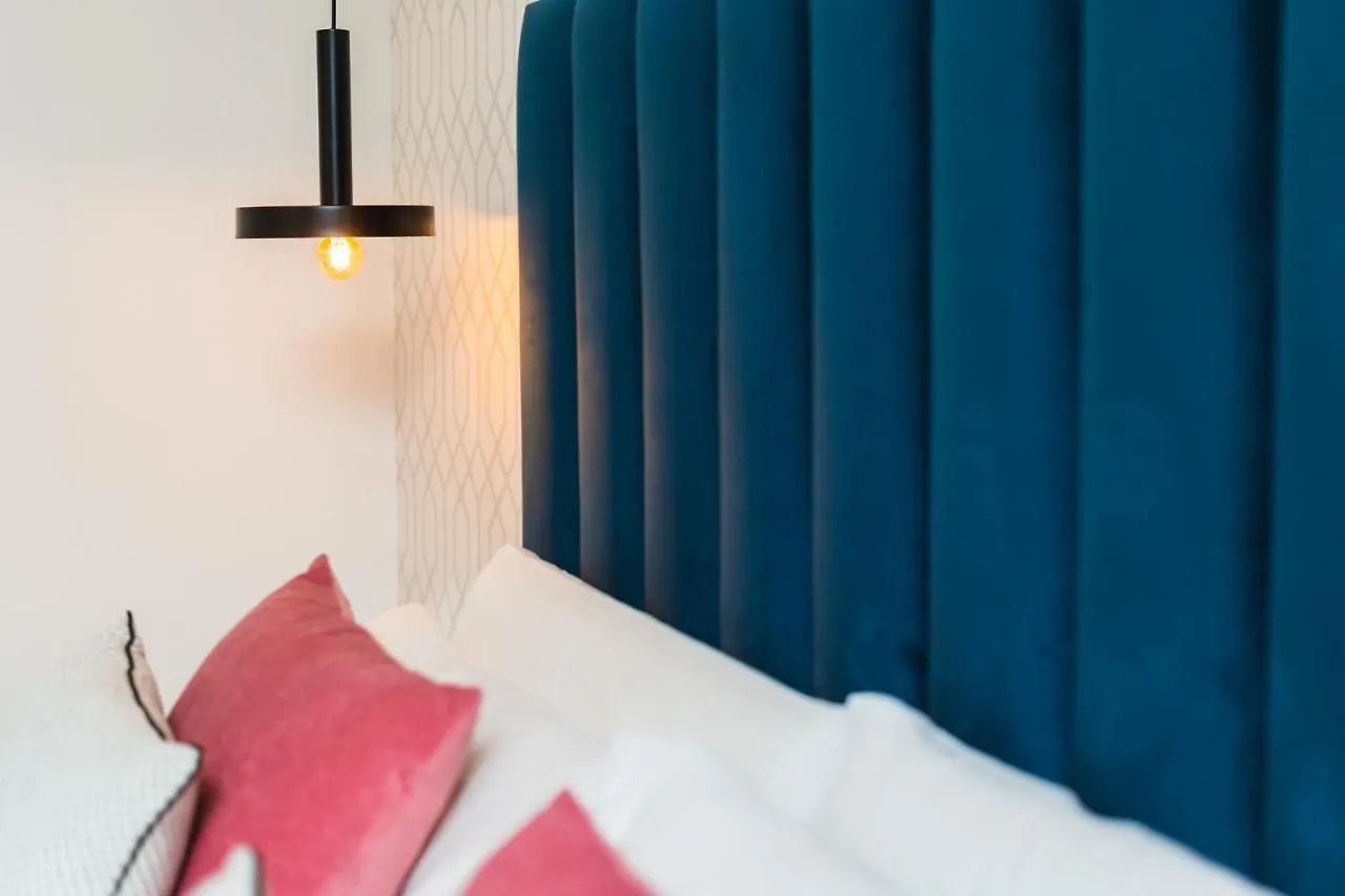 Debambu Suites Malaga 0*,