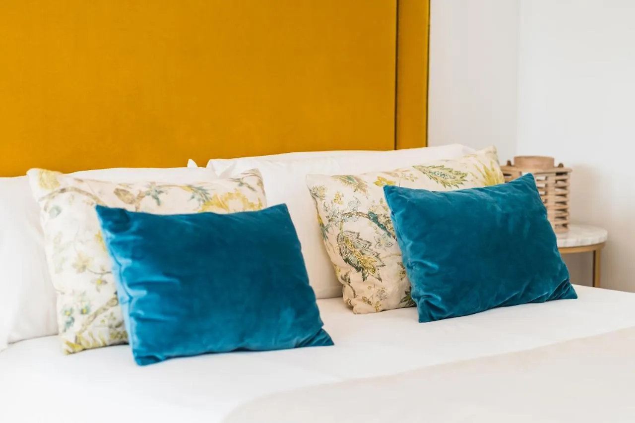 Debambu Suites Malaga 0*,